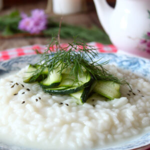 piatto_semplice_e_calmante_riso_bianco_con_zucchine